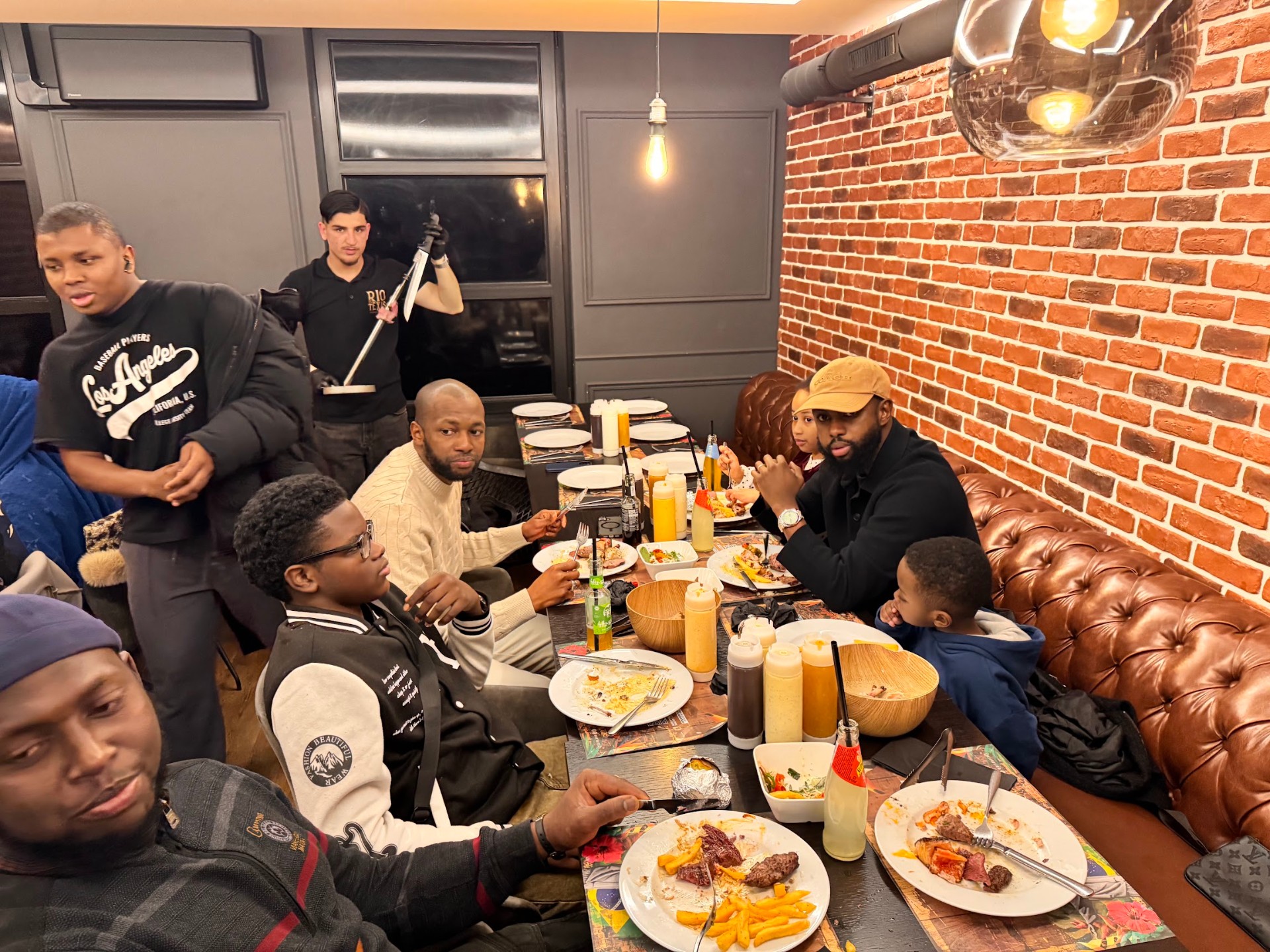 Dîner convivial des membres de Kole United